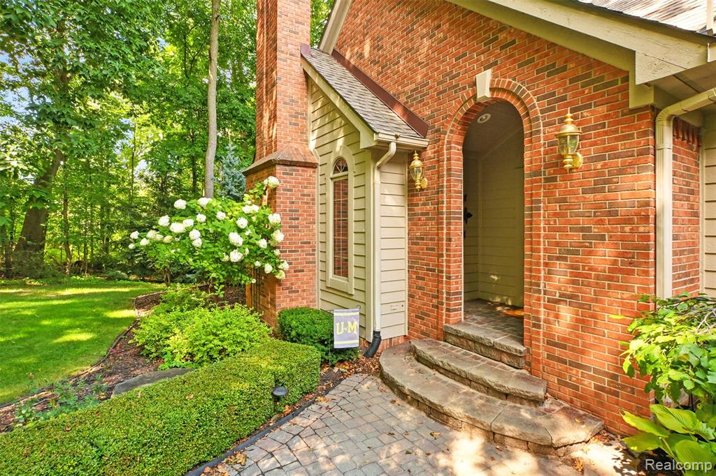 6228 Windemere Point, Brighton, MI 48116 — Photo 33