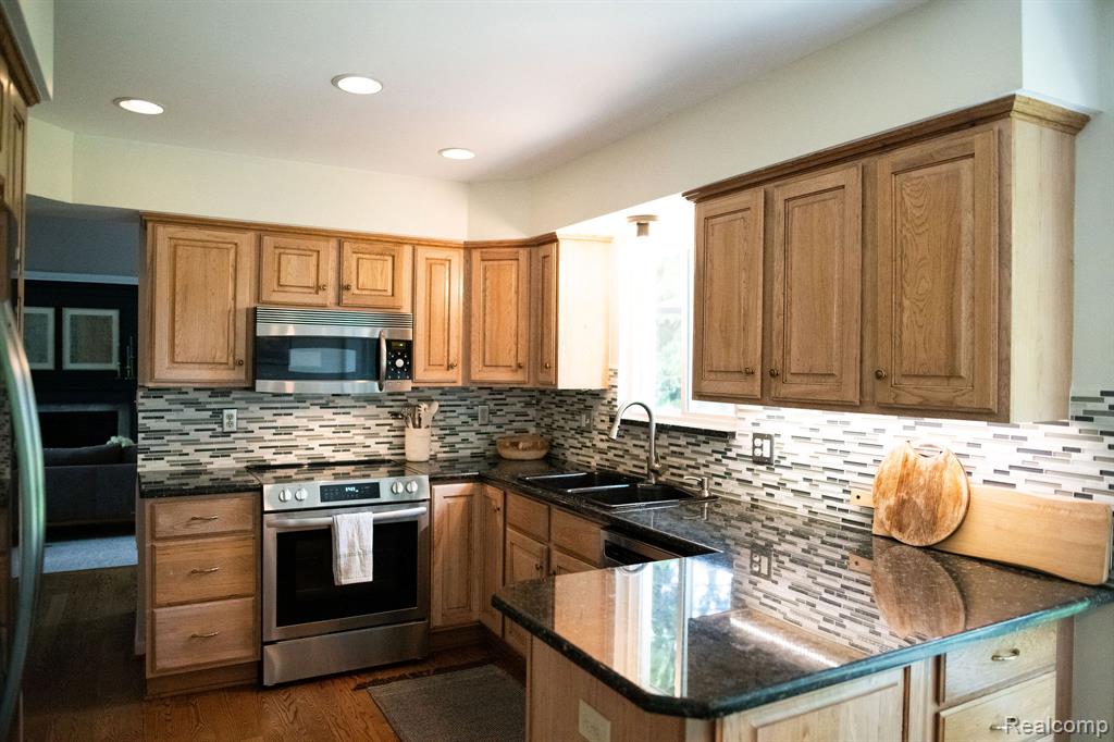 14922 Robinwood Drive, Plymouth, MI 48170 — Photo 82