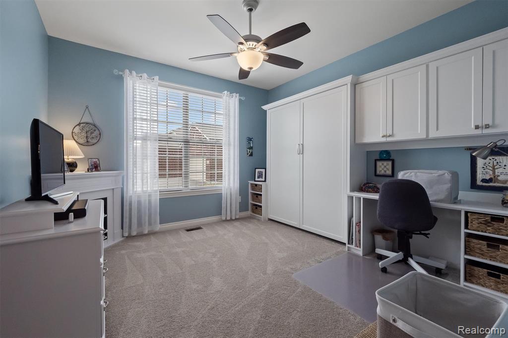 49121 Garrett Court, Macomb, MI 48042 — Photo 12