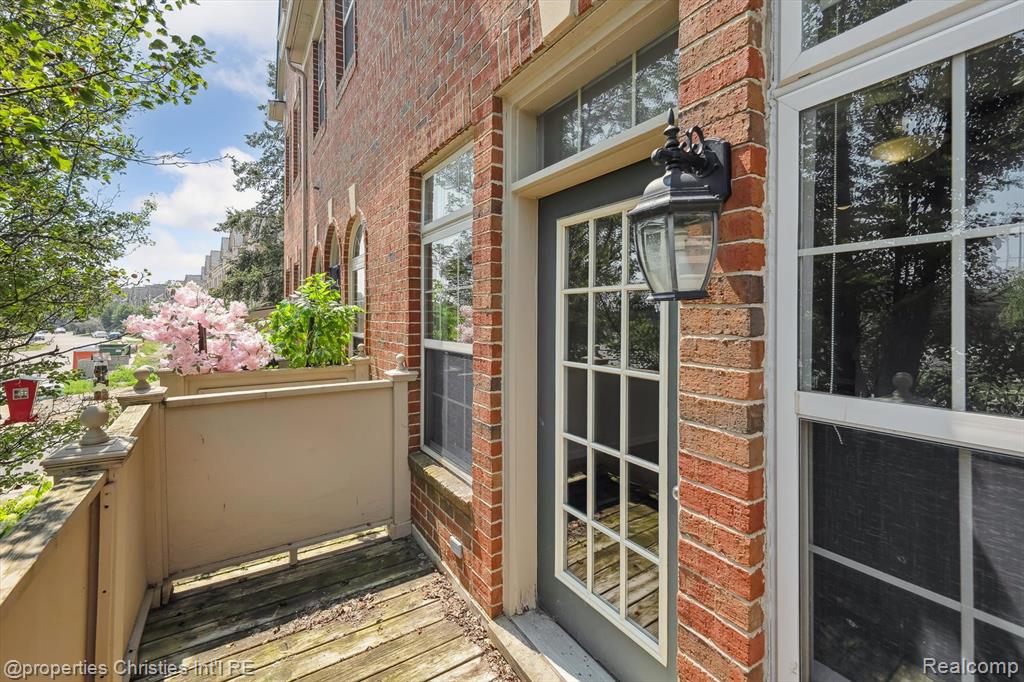 39771 ROCKCREST Circle, Northville, MI — Photo 43