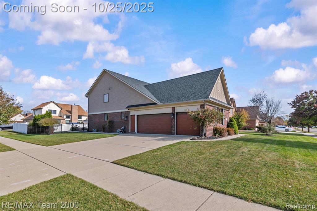 19712 Uroda Street, Brownstown, MI — Photo 36