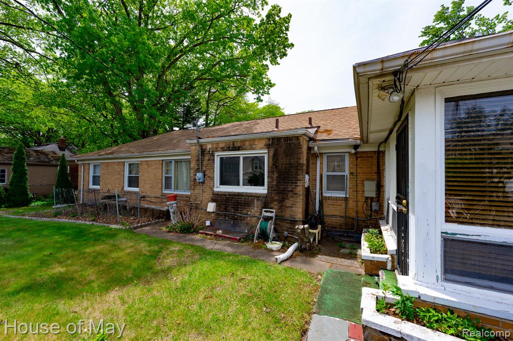 21240 Ridgedale Street, Oak Park, MI 48237 — Photo 24