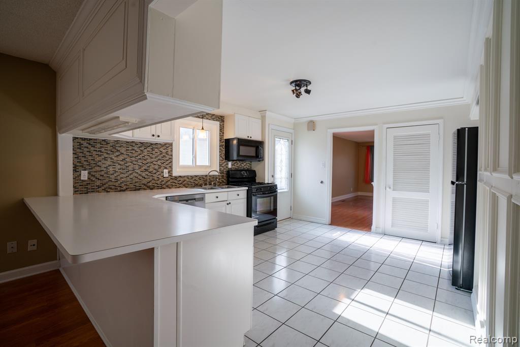 4205 Harding Street, Dearborn Heights, MI 48125 — Photo 13