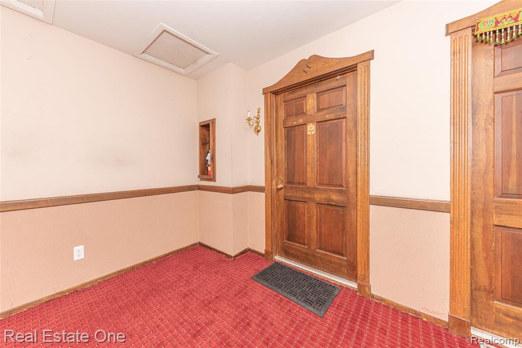27630 W Echo Valley, 221, Farmington Hills, MI 48334 — Photo 9