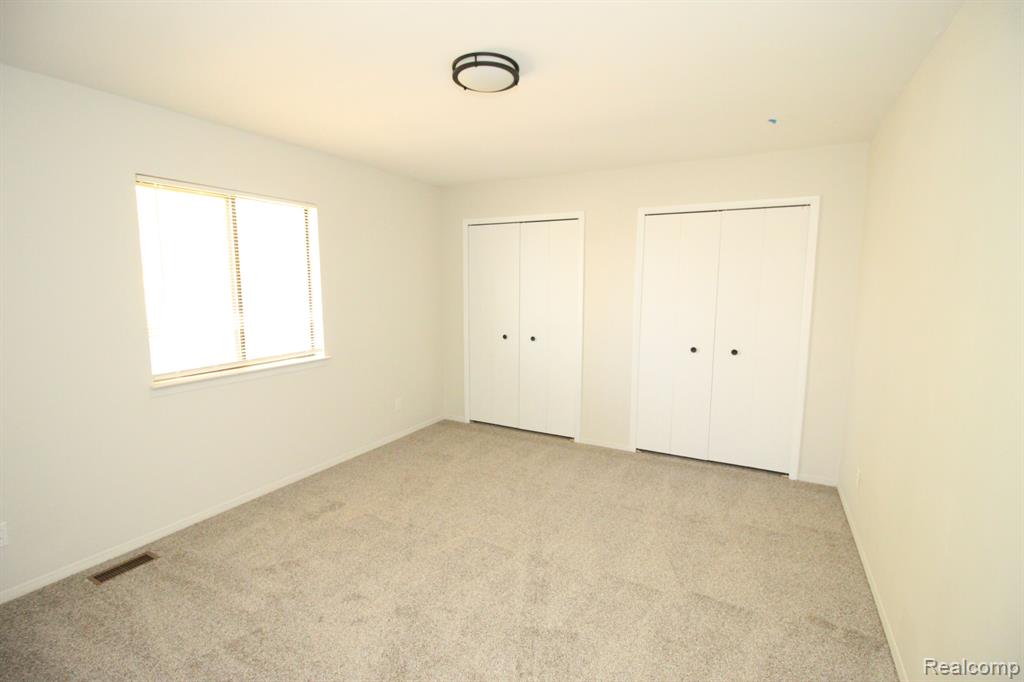 40831 HIGHPOINTE Drive, Clinton Twp, MI 48038 — Photo 26