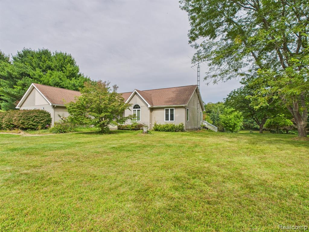 2843 North Branch Rd., North Branch, MI 48461 — Photo 2