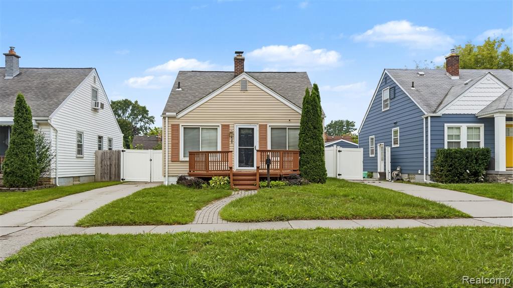 425 N Minerva Avenue, Royal Oak, MI 48067
