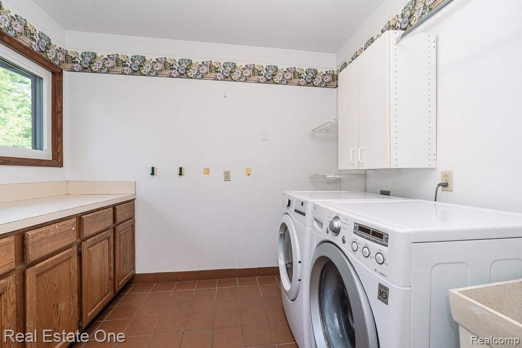 5129 Highmount Drive, Troy, MI 48098 — Photo 15