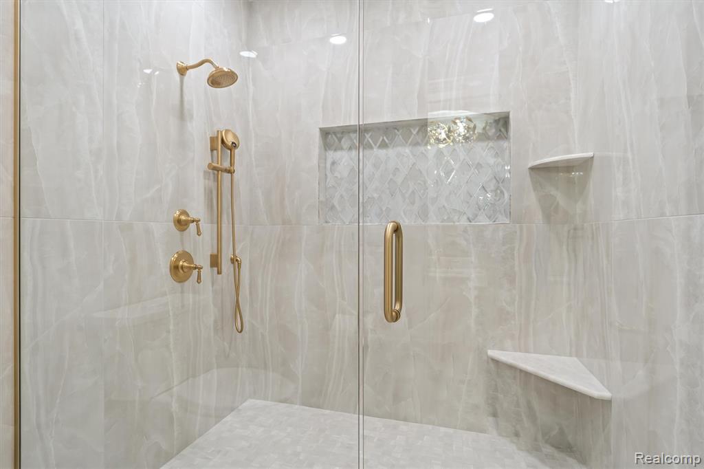 575 Chase Lane, Bloomfield Hills, MI 48304 — Photo 45