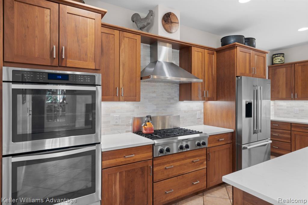 2026 HUNTERS CREEK Drive, Ypsilanti, MI 48198 — Photo 14