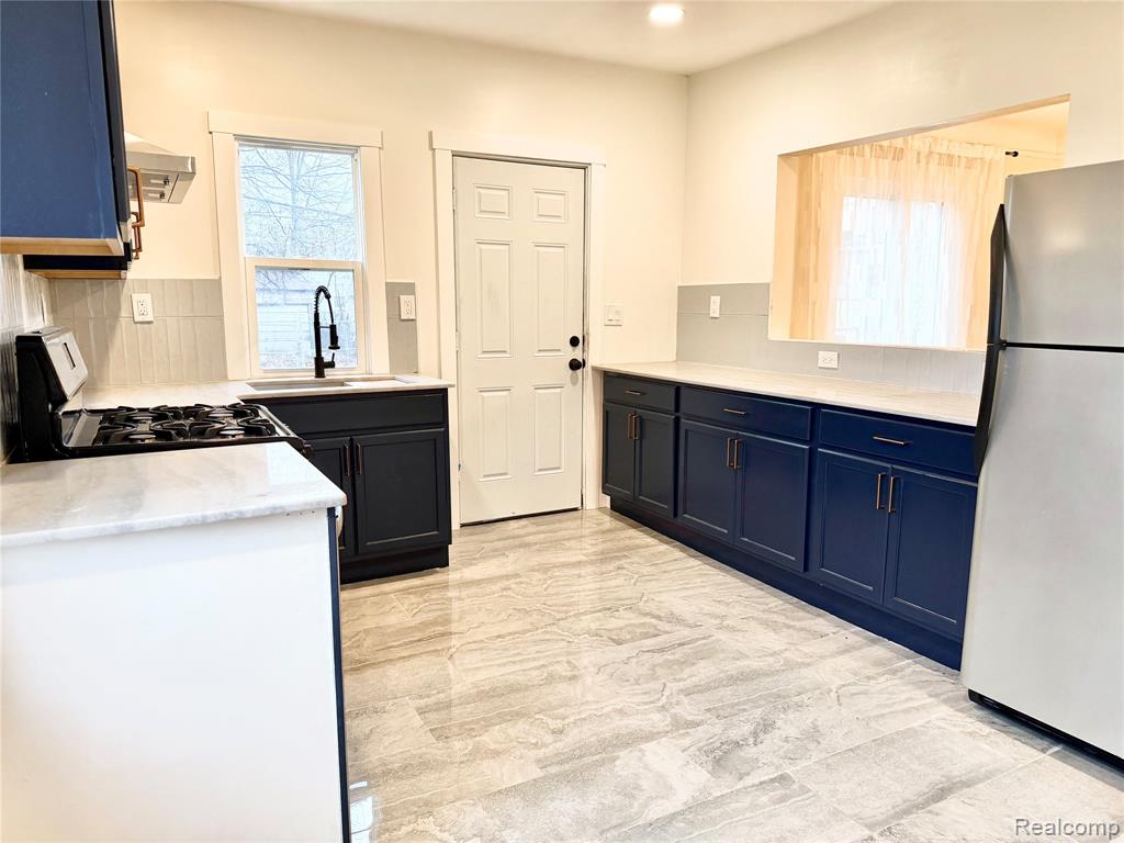 2256 Tuxedo Street, Detroit, MI, 48206