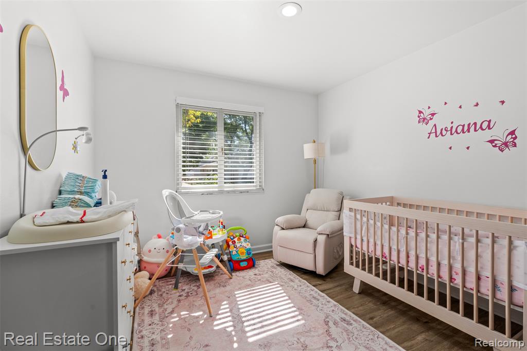 8057 Helen, Center Line, MI 48015 — Photo 11