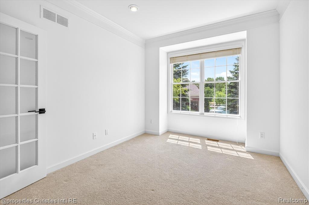 16502 Cypress Court, Northville, MI 48168 — Photo 26