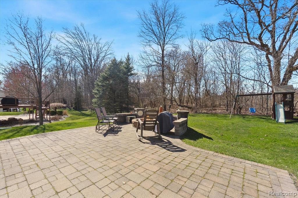 658 GLENLIVET Street, Howell, MI 48843 — Photo 38