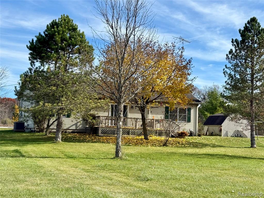 10415 N Genesee Road, Mount Morris, MI 48458 — Photo 4