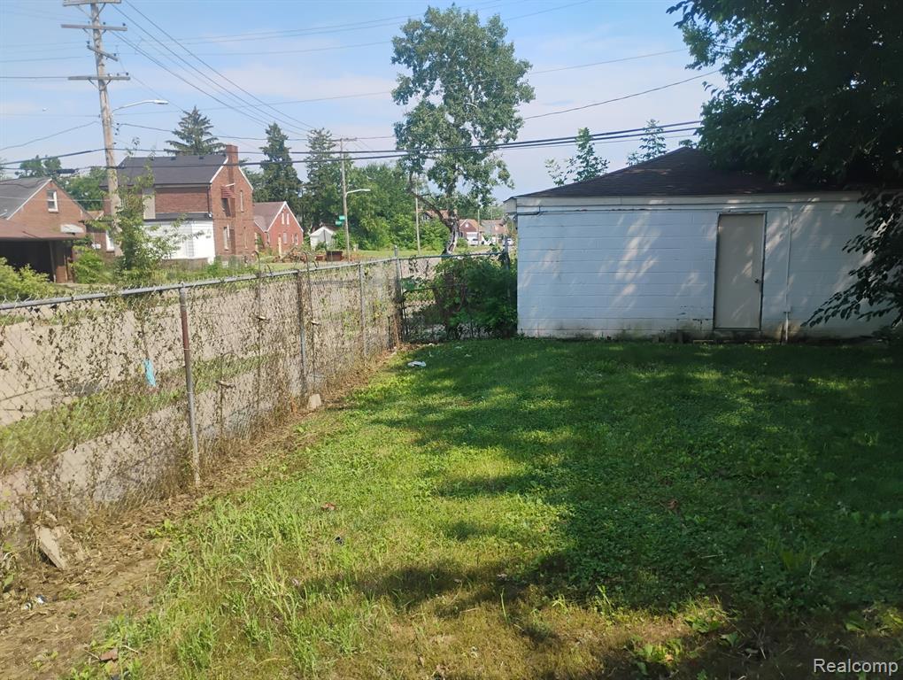 10346 Lakepointe Street, Detroit, MI 48224 — Photo 11