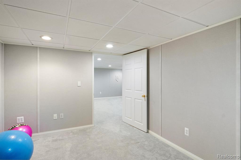 7992 THORNHILL Drive, Ypsilanti, MI 48197 — Photo 40
