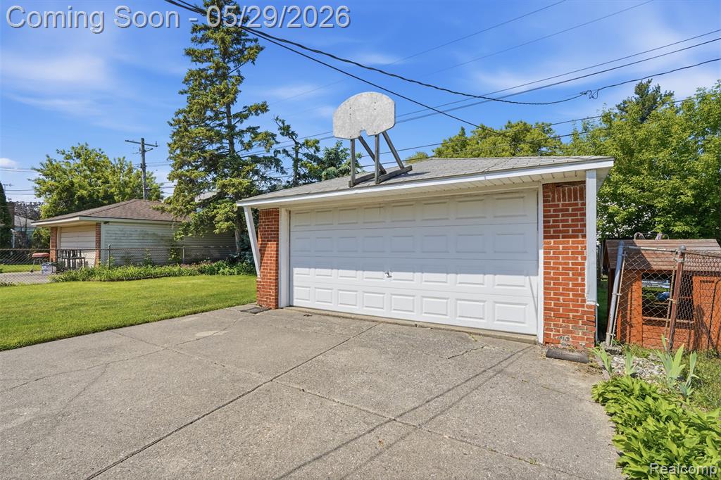 24237 Roxana Avenue, Eastpointe, MI 48021 — Photo 30
