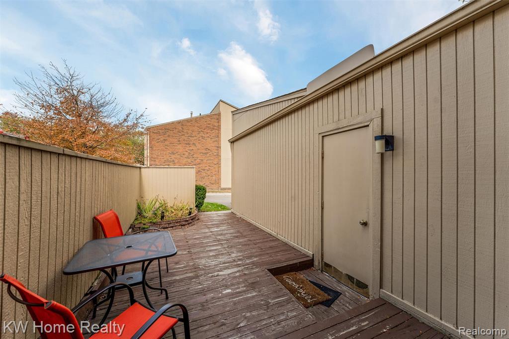 7356 Balsam Court, West Bloomfield, MI — Photo 28