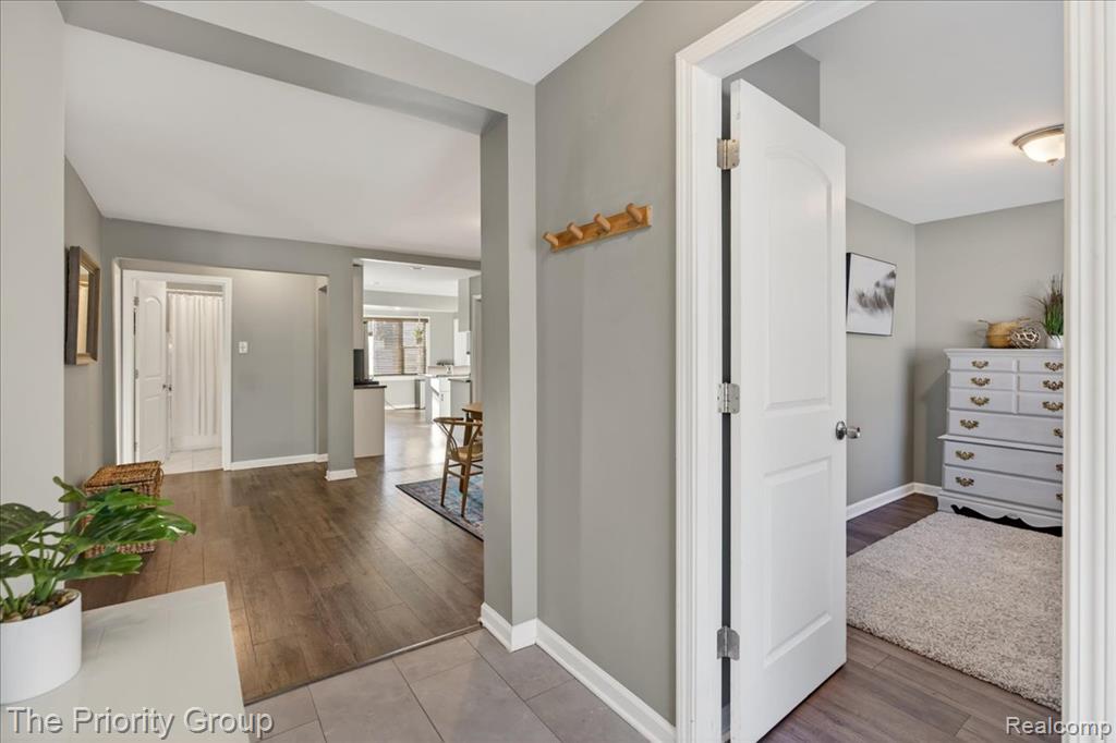 636 Lakeview Drive, White Lake, MI — Photo 6