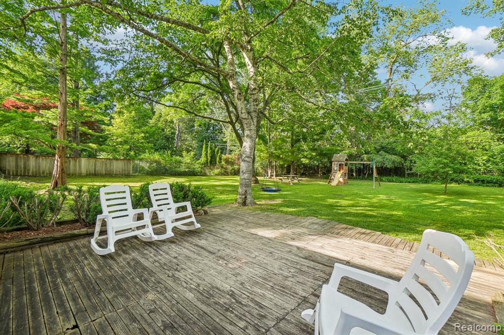 2675 Douglas Drive, Bloomfield Hills, MI 48304 — Photo 43