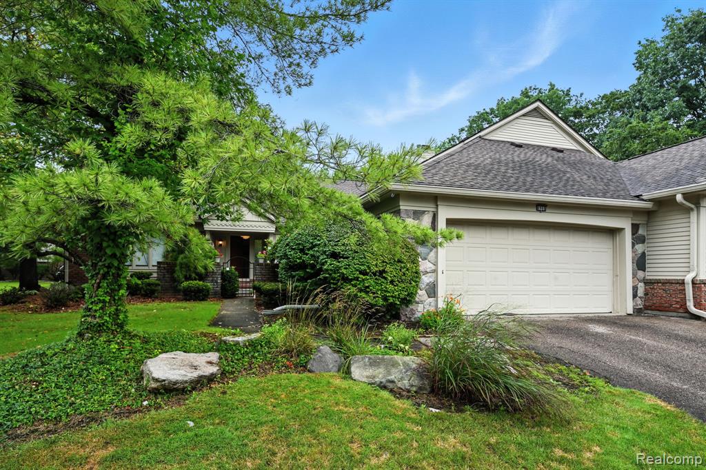 6966 Pebble Park Circle, #79, West Bloomfield, MI — Photo 3