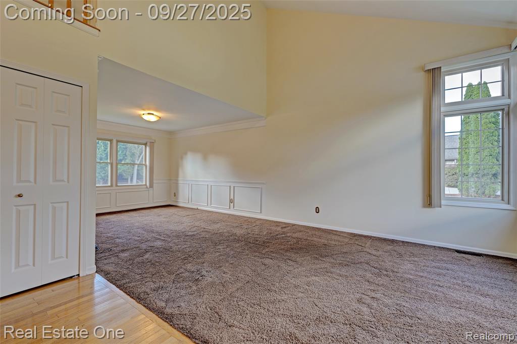 90 Crescent Hill Drive, Ortonville, MI 48462 — Photo 9