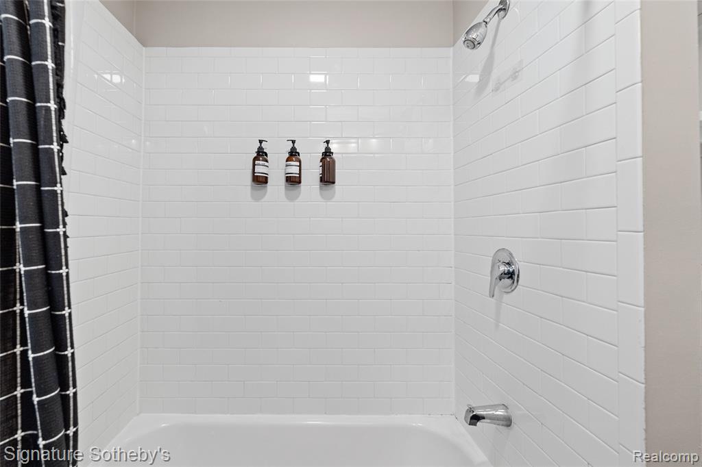 674 E Webster Street, Ferndale, MI 48220 — Photo 16