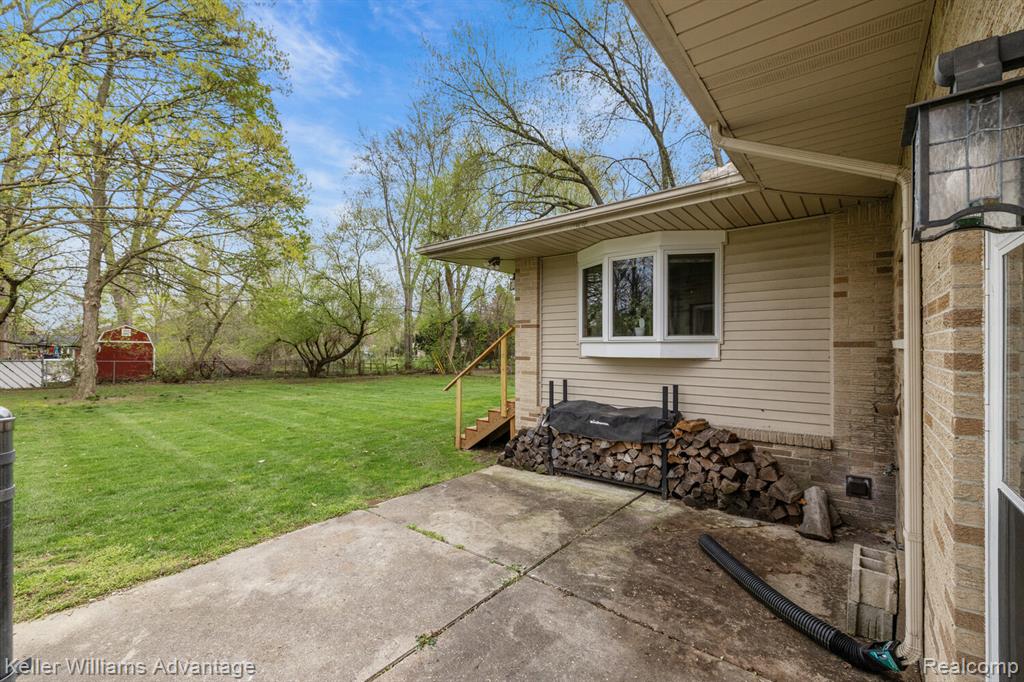 24806 Power Road, Farmington, MI 48336 — Photo 41