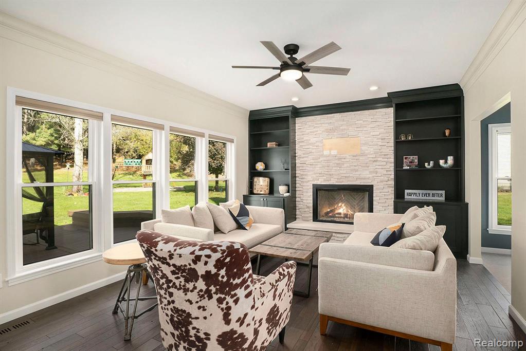 5489 Pine Lake Drive, Brighton, MI 48116 — Photo 6