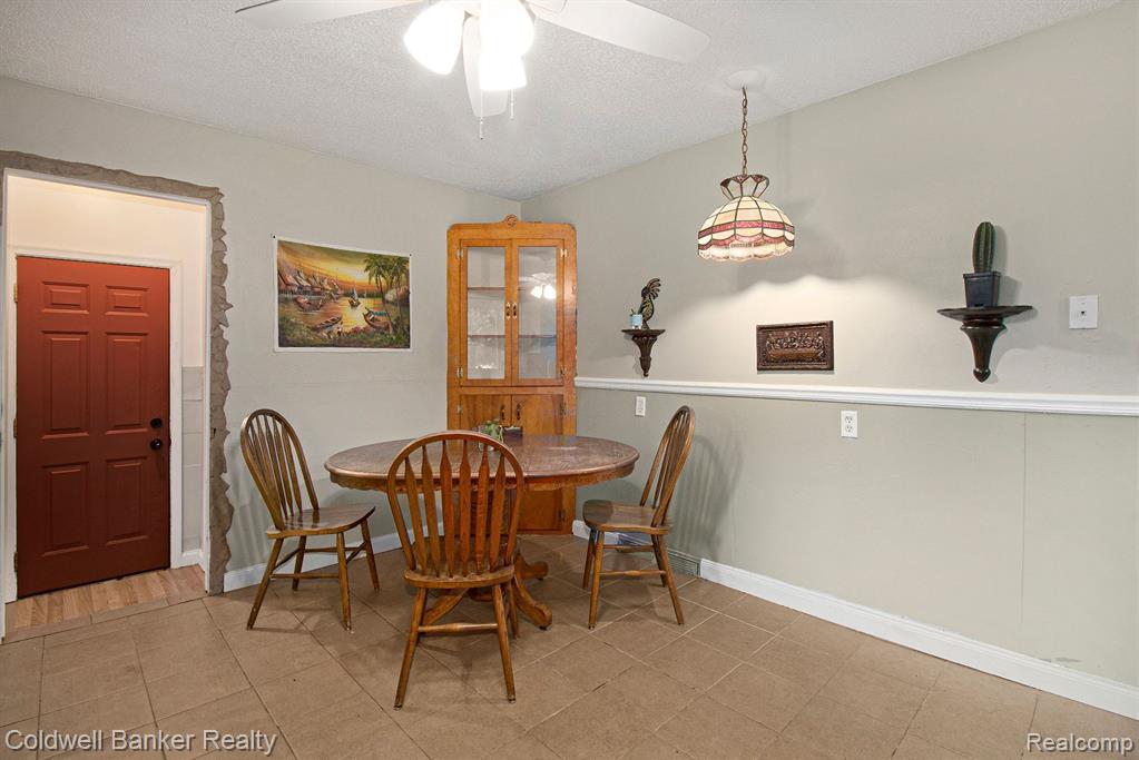 61722 FAIRLAND Drive, South Lyon, MI 48178 — Photo 16