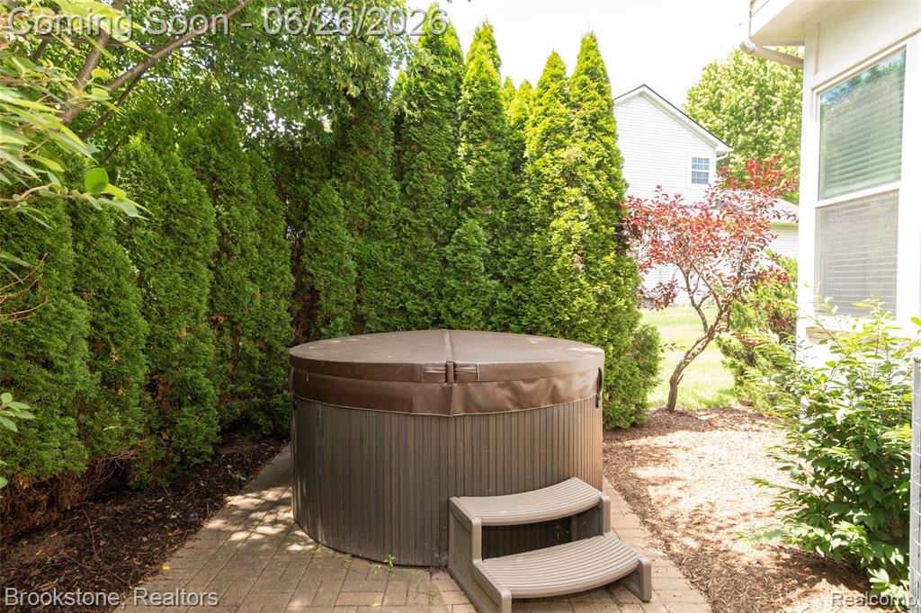 5017 Leyland Drive, Clarkston, MI 48348 — Photo 8