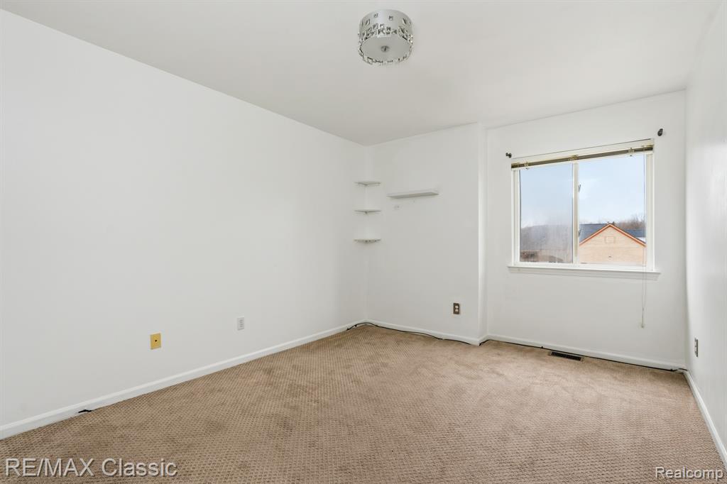 7165 Amanda Drive, Van Buren, MI 48111 — Photo 32