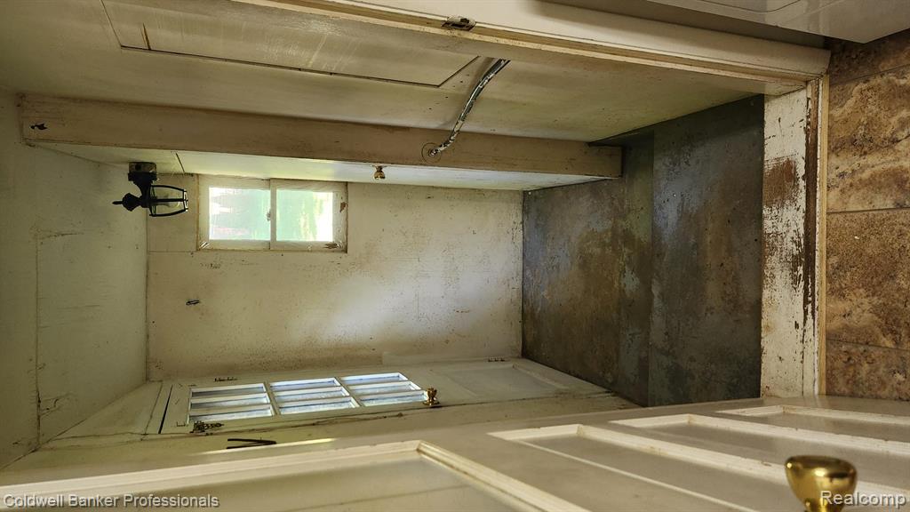 5847 N Lapeer Road, North Branch, MI 48461 — Photo 15
