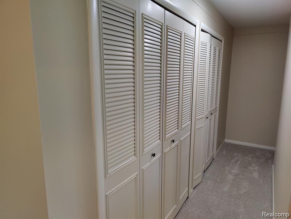 433 FOX HILLS Drive S, 3, Bloomfield Hills, MI 48304 — Photo 15
