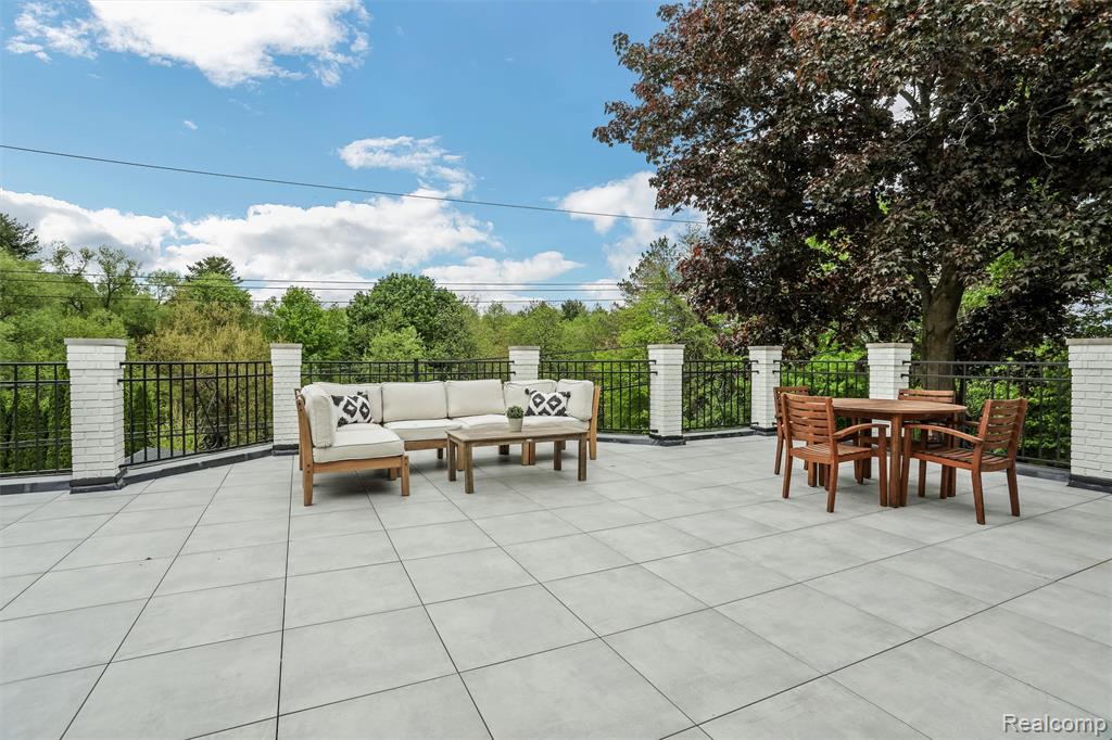 941 Viewland Drive, Rochester, MI 48309 — Photo 48