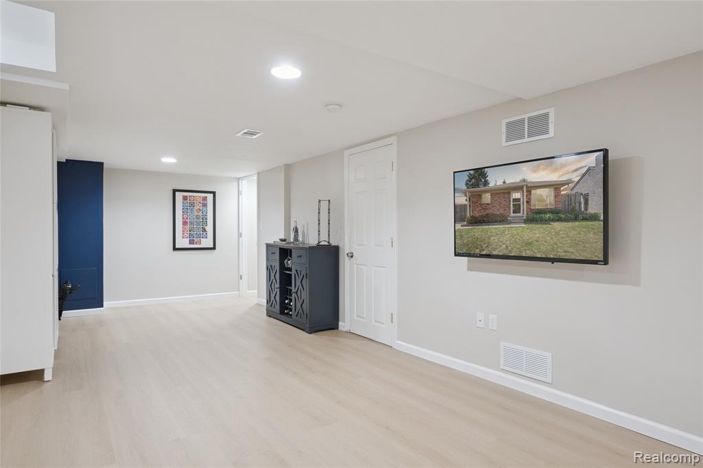 4241 Cooper Avenue, Royal Oak, MI 48073 — Photo 27