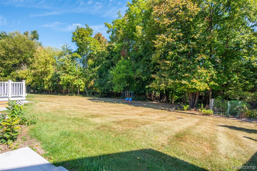 7337 Oak Tree Drive, West Bloomfield, MI — Photo 4