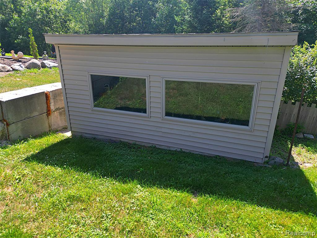 412 E Shore Drive, Whitmore Lake, MI 48189 — Photo 47