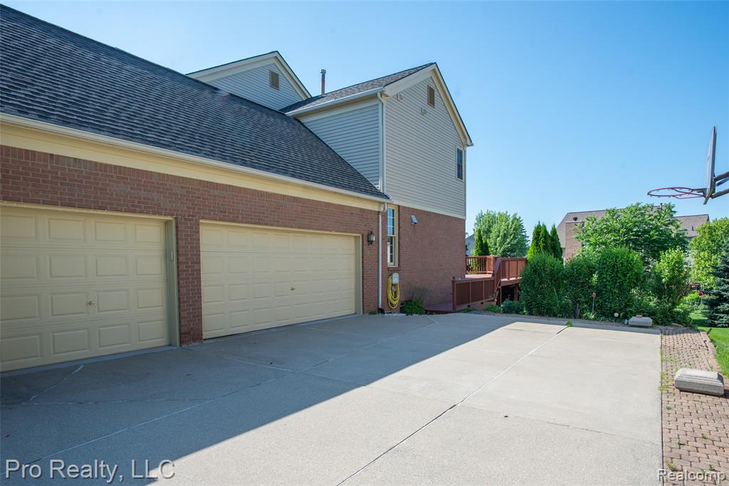 4233 Holly Lane, Rochester, MI 48306 — Photo 2
