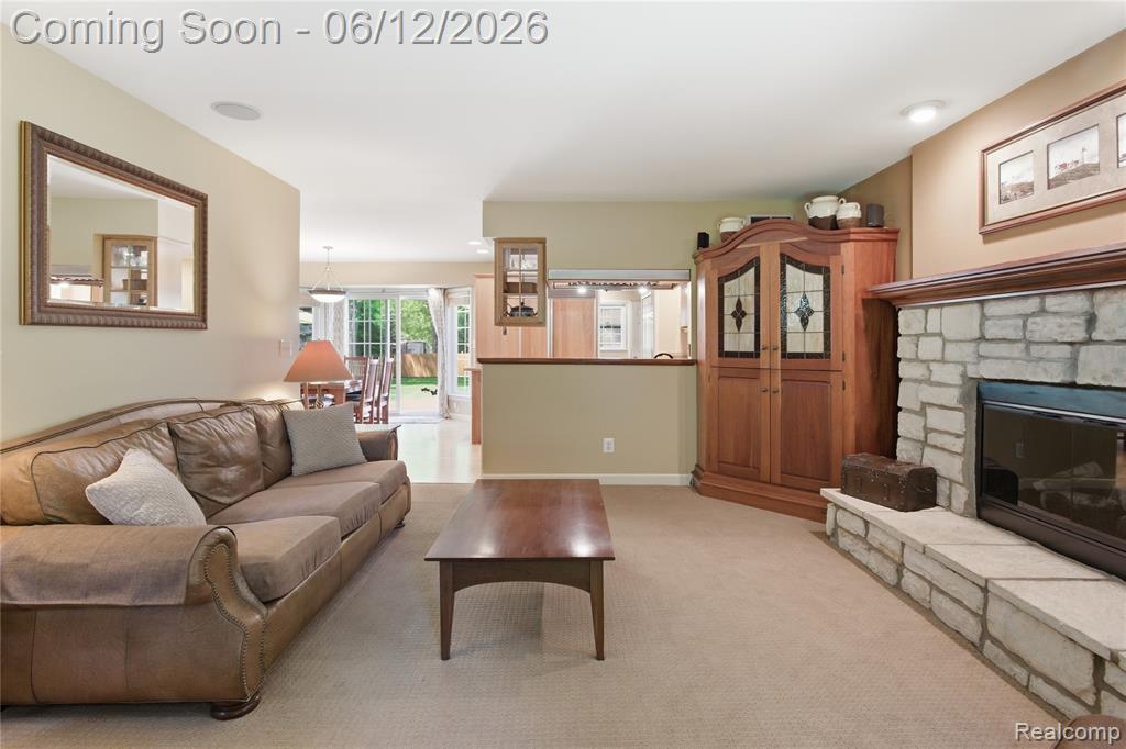 830 Hemingway Road, Lake Orion, MI 48362 — Photo 8