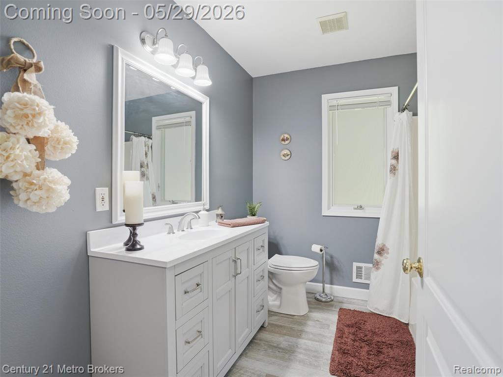 11447 N Latson Road, Linden, MI 48451 — Photo 17