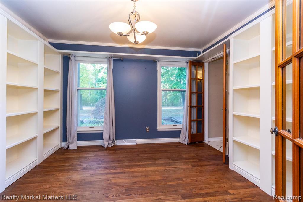 7505 Falling Leaf Court, Flushing, MI 48433 — Photo 12