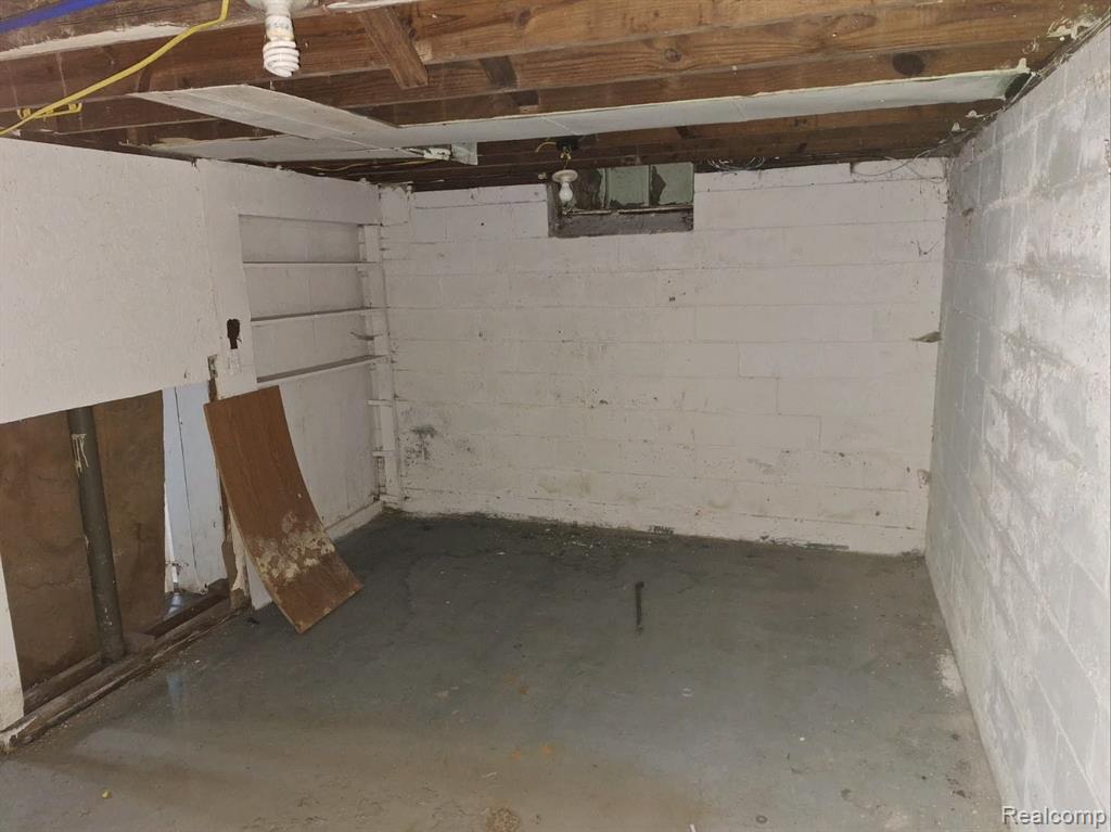 18344 KELLY Road, Detroit, MI 48224 — Photo 18