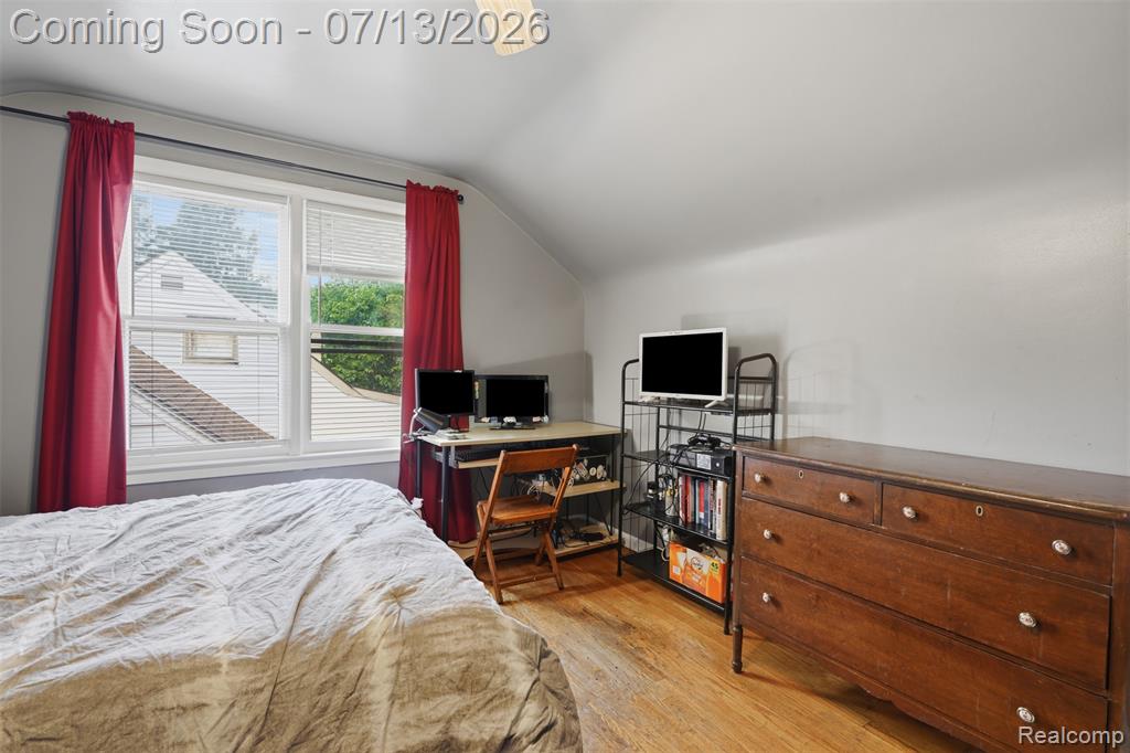 27704 California Drive NW, Lathrup Village, MI 48076 — Photo 21