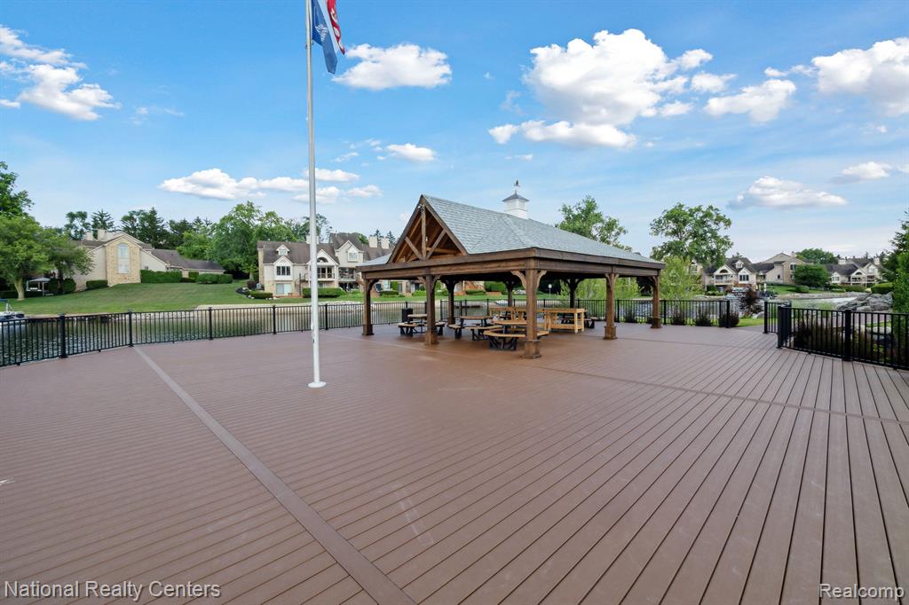 47704 BLUE HERON Drive S, Northville, MI 48168 — Photo 52