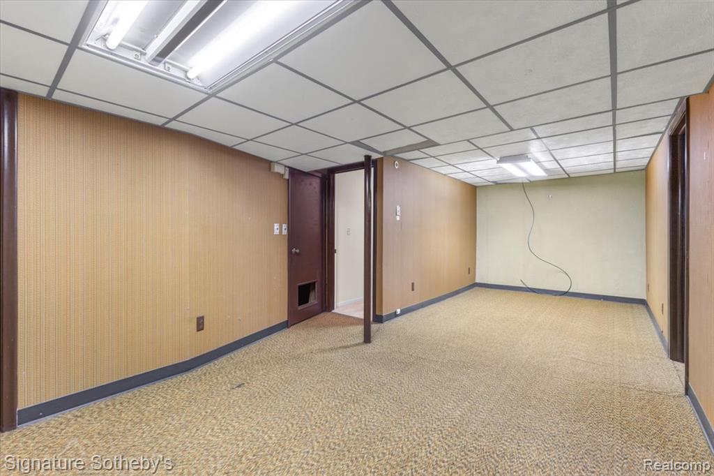26122 Summerdale Drive, Southfield, MI 48033 — Photo 21