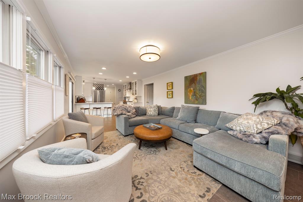 5562 PEBBLESHIRE Road, Bloomfield Hills, MI 48301 — Photo 20