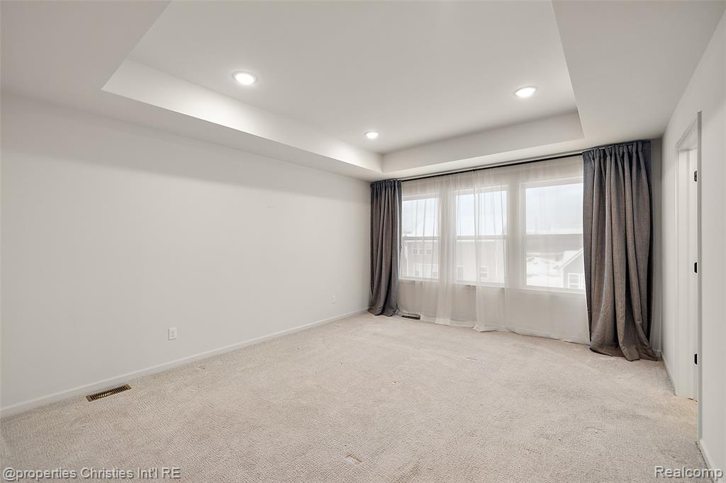 2436 Parkshore Drive, Commerce Twp, MI 48382 — Photo 27