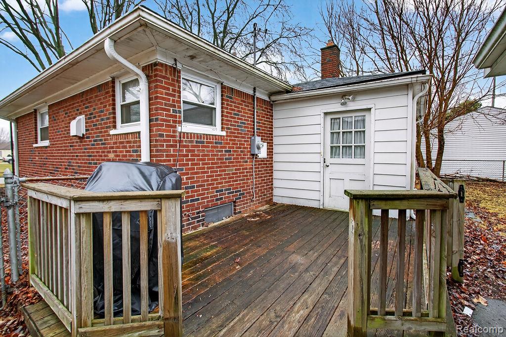 829 Chippewa Street, Mount Clemens, MI 48043 — Photo 17